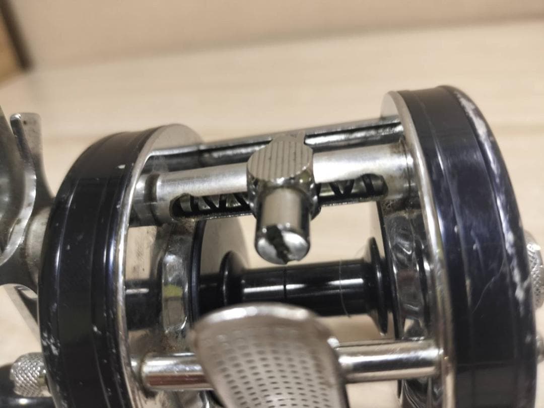 ★アブガルシア　アンバサダー5500C　ビンテージ　リール ブラック