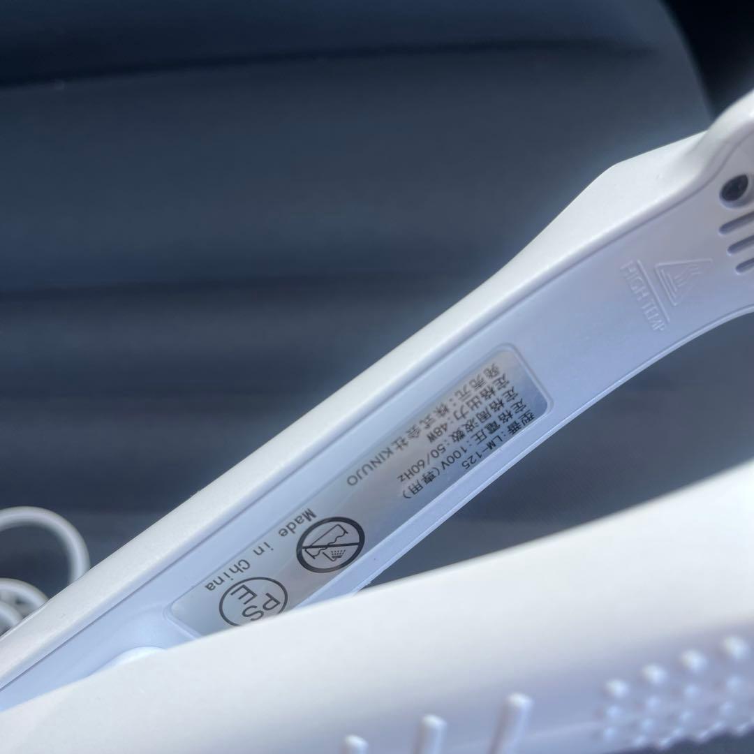 美品 KINUJO ストレートヘアアイロン ホワイト LM125