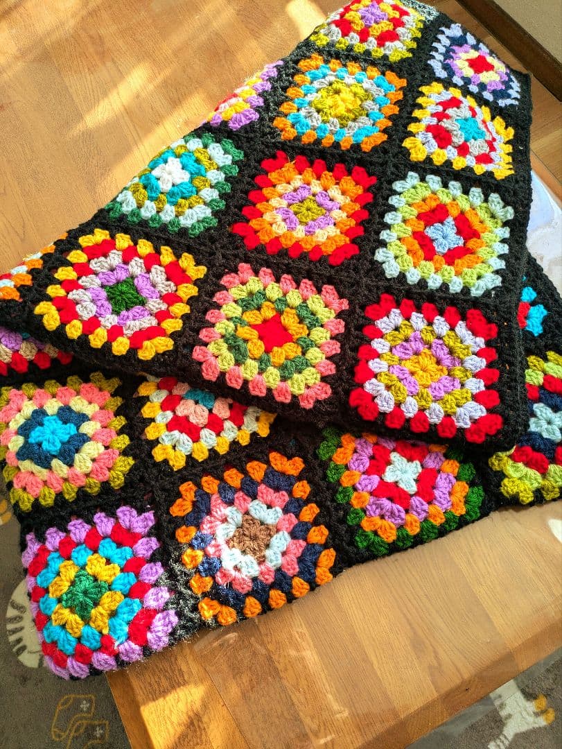 手編み　マルチカバー　こたつカバー　ベッドカバー　レトロポップ　アジアン雑貨