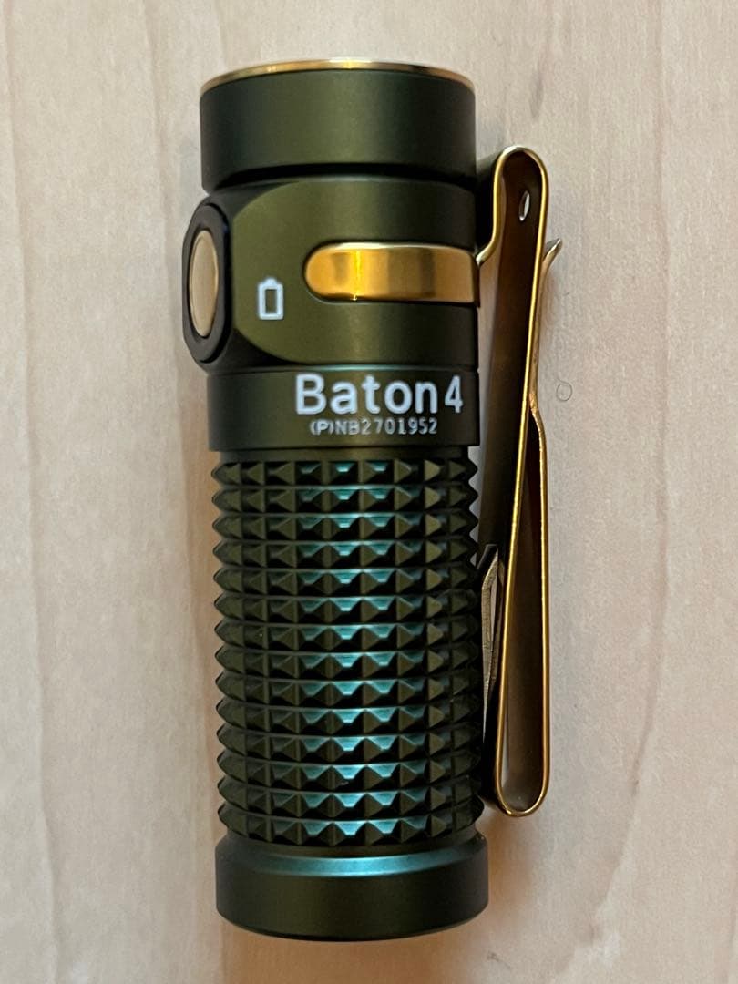 OLIGHT Baton 4 グリーン　充電式フラッシュライト　未使用