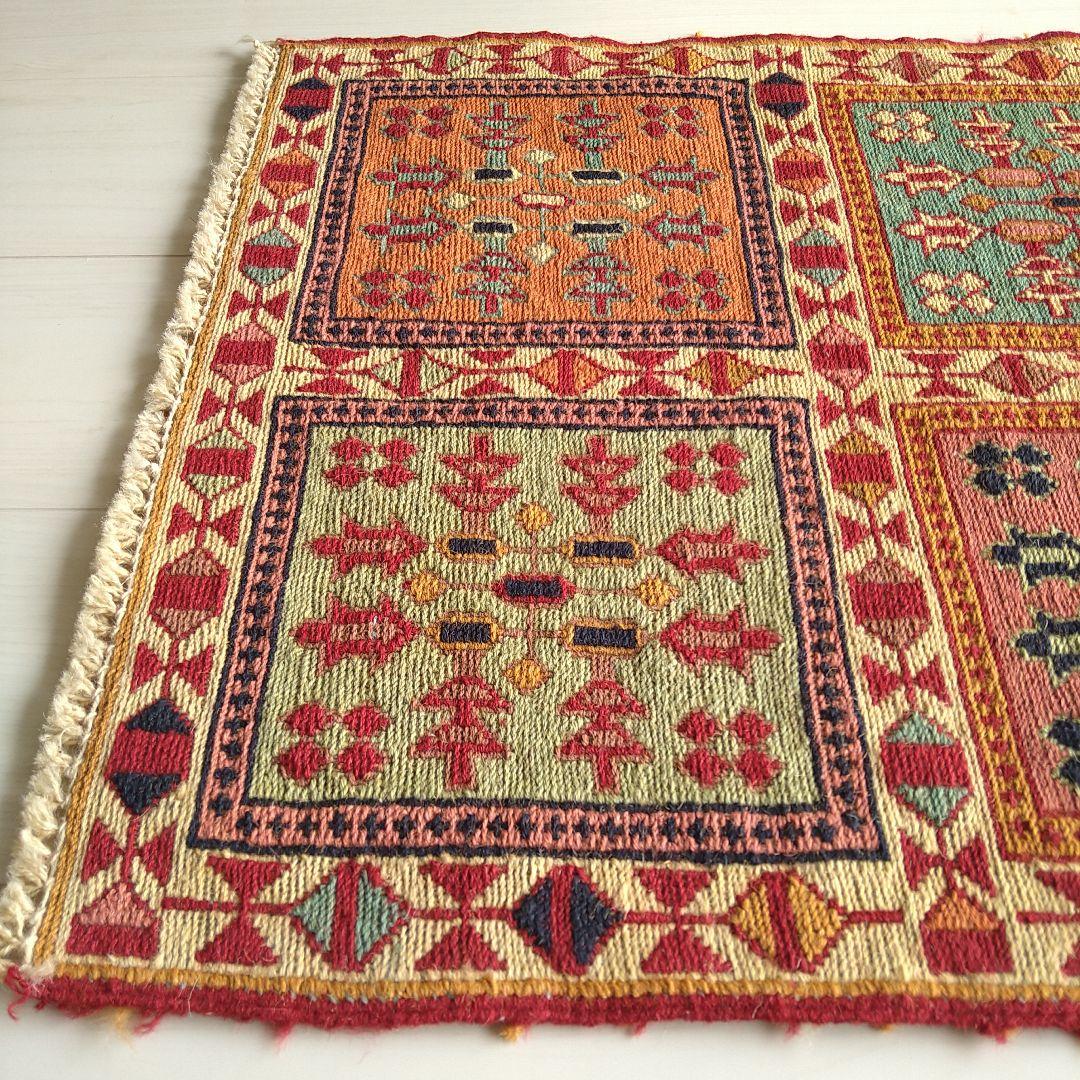 スマック織り キリム 98×52cm ８スクエア 自然モチーフ模様 ペルシャ絨毯