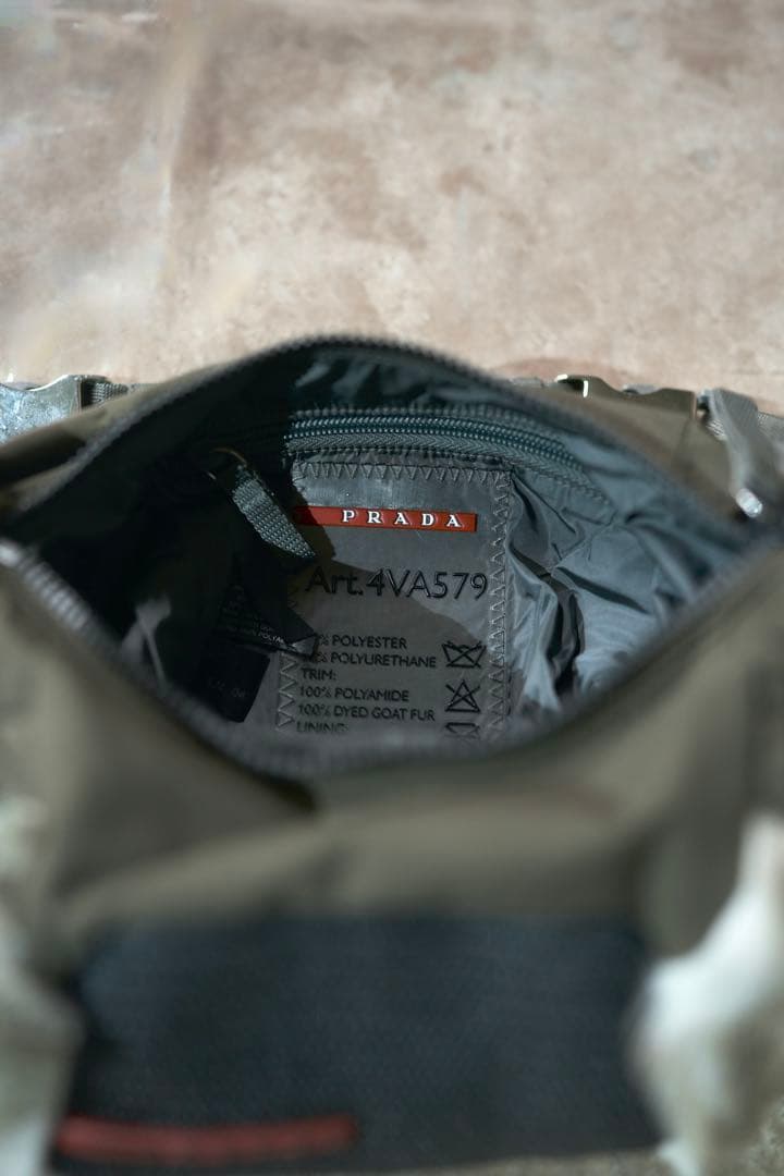 バッグ 1999FW prada sports goat fur bag