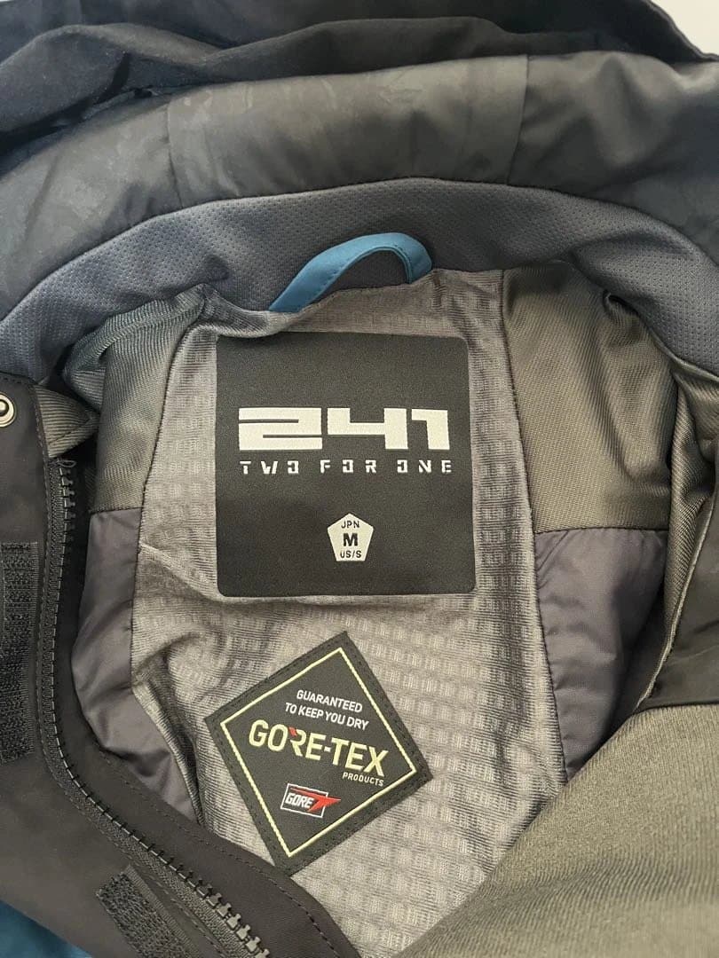 241 スノボ　ゴアテックス　ジャケット