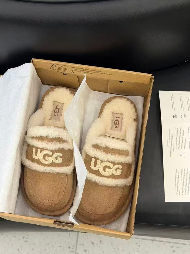UGG スリッパ 37 平底 ムートン ファー スエード ベージュ レディース