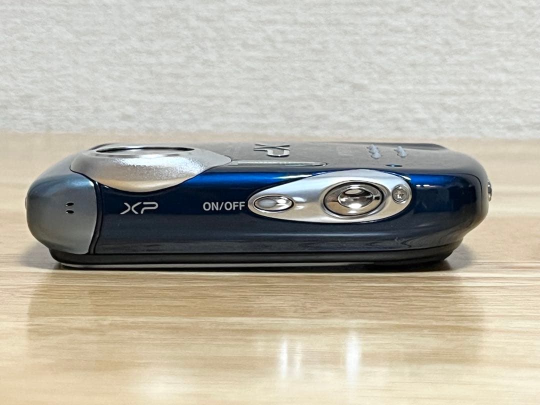 【超美品】FUJI FILM 防水デジタルカメラFinePix XP10