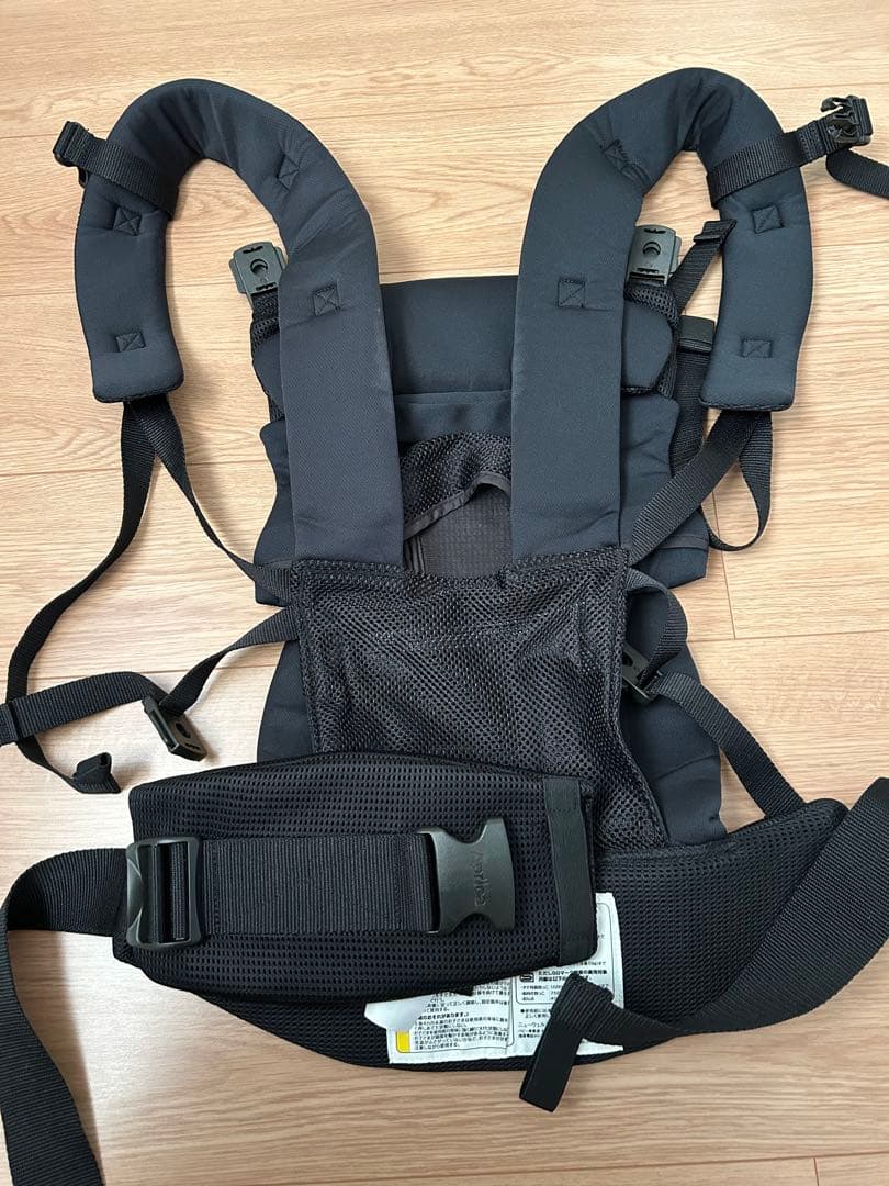 再値下げ　Apricaアップリカ Laclisラクリス 抱っこ紐 ブラック