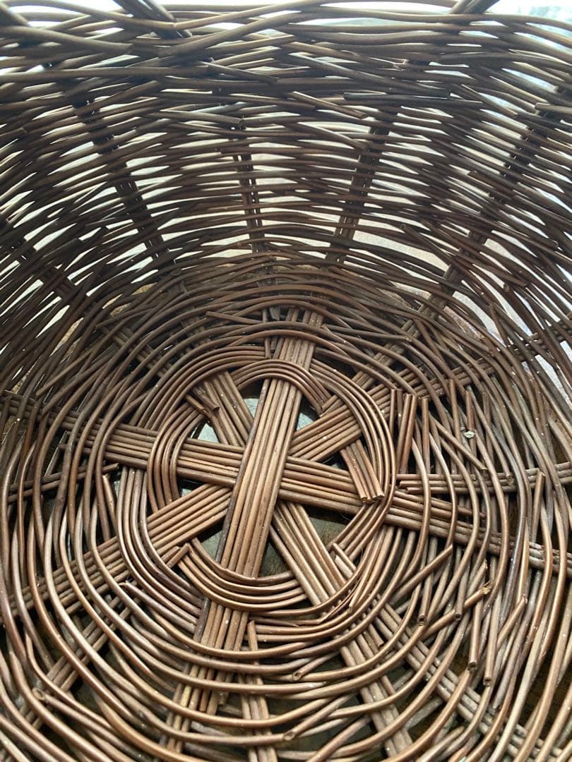 籐製ブラウンかごバッグ