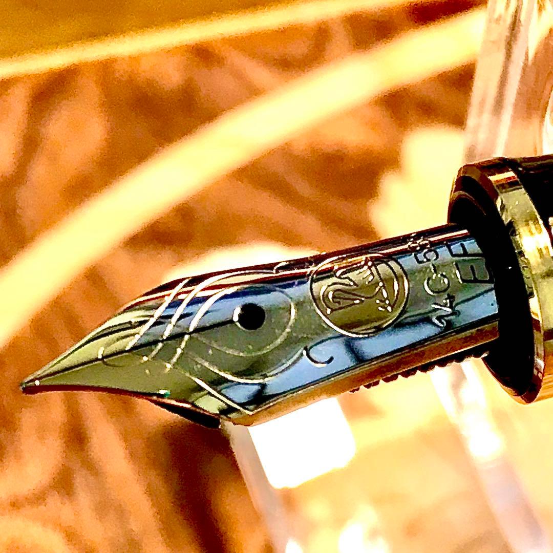 ☆超お勧め☆書き味抜群☆美しいペリカン万年筆M400グリーン縞(EF)