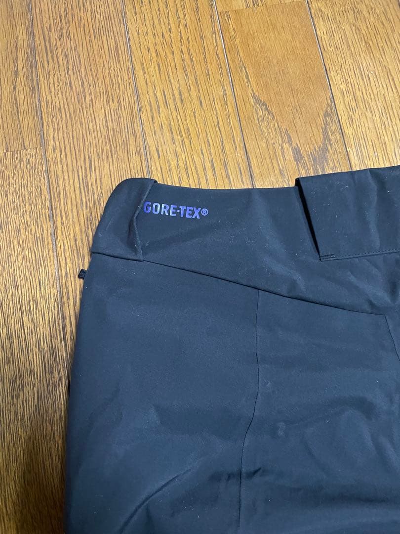 Arc'teryx GORE-TEX パンツ