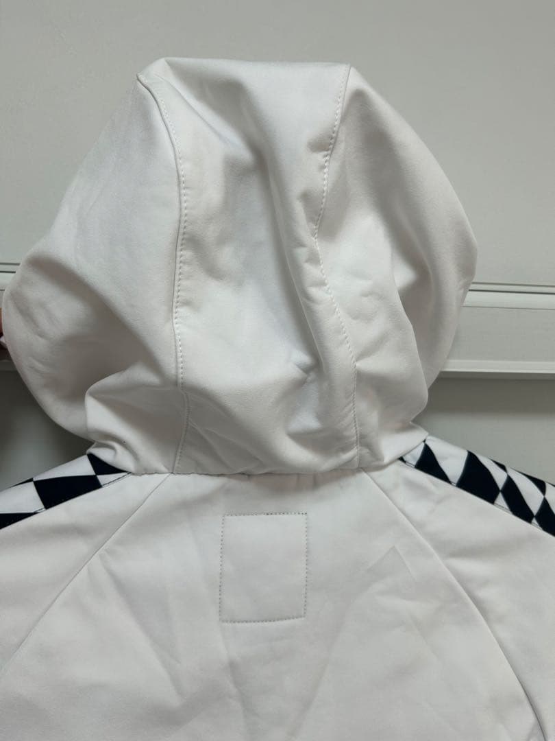 【686】シックスエイトシックス スノーボードウェア スキー　ウェア