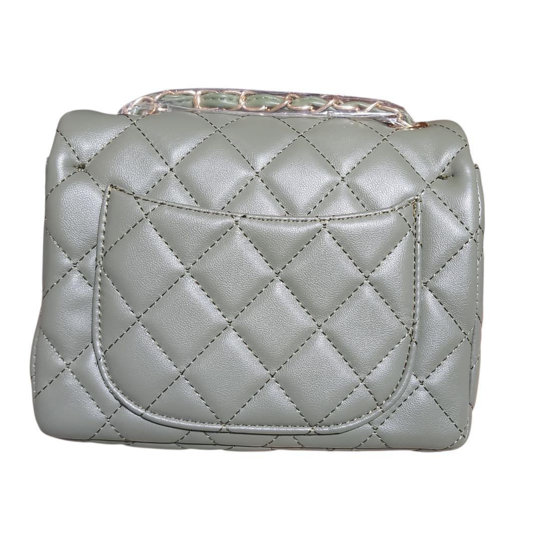 シャネル　ショルダーバッグ　ミニショルダー　ノベルティ