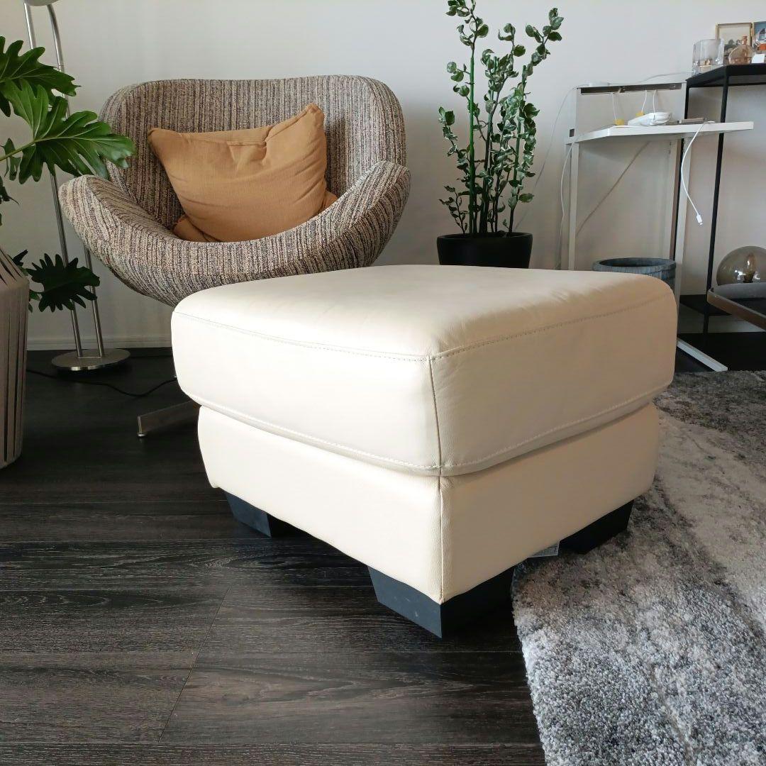 2台まとめて購入　②　IDC　大塚家具　本革　レザー　オットマン　ホワイト