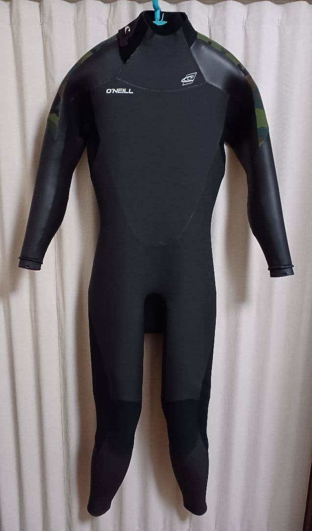O'Neill　オニール　セミドライ ウェットスーツ　5×3mm　迷彩柄　M