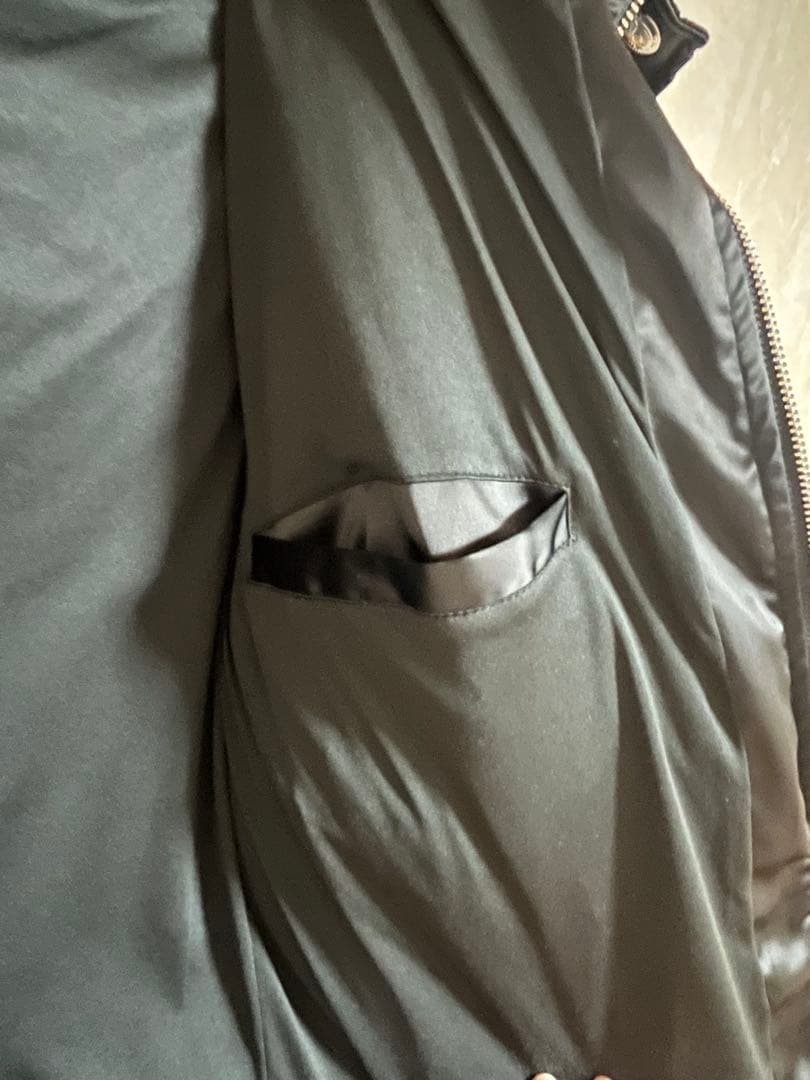 RTEG ブラックパデッドジャケット フード付き