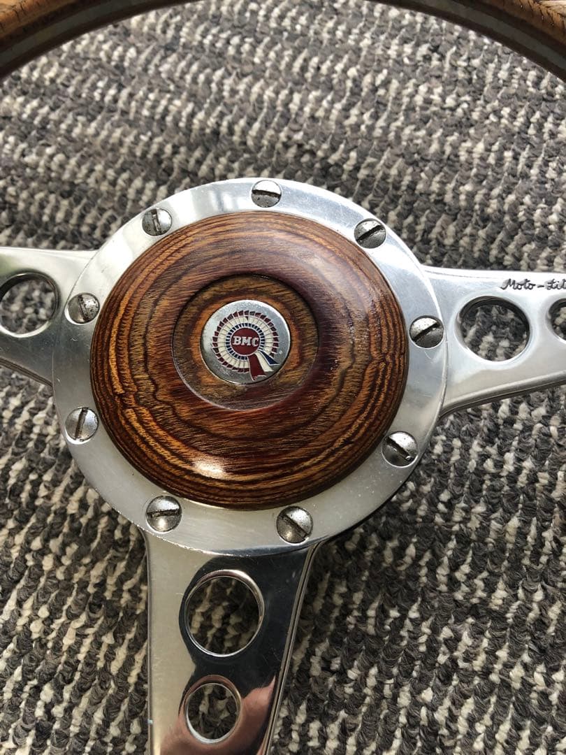 BMCミニ用ローバーミニ用モトリタステアリング330φフラットボス付。