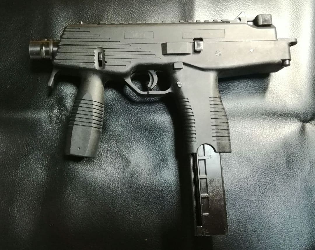 KSC製ガスガン B&T MP-9