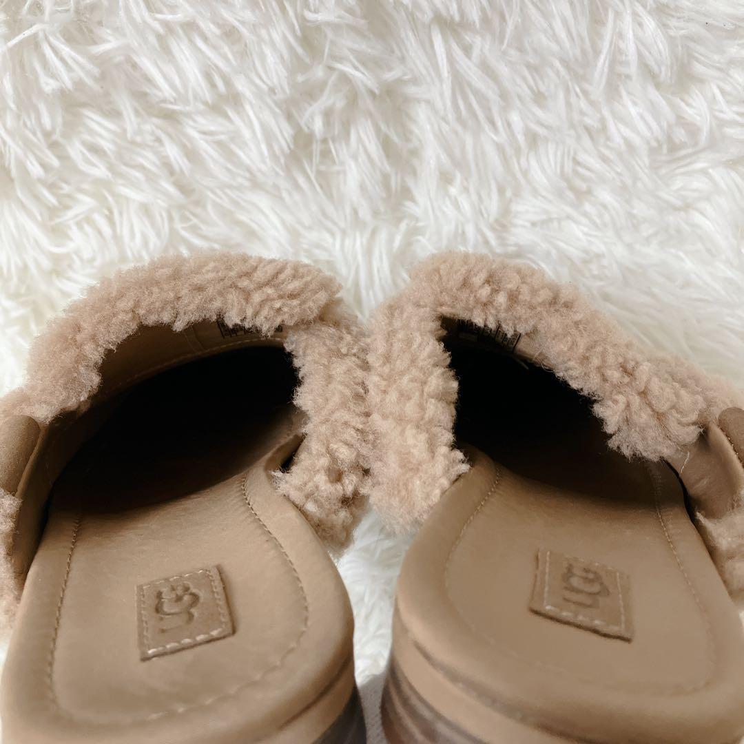 美品 UGG ジャナヤ コージー ミュール キャメル ボア ファー 22cm