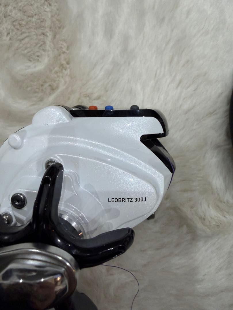 り*見様 極美品 ダイワ 電動リール レオブリッツ300J