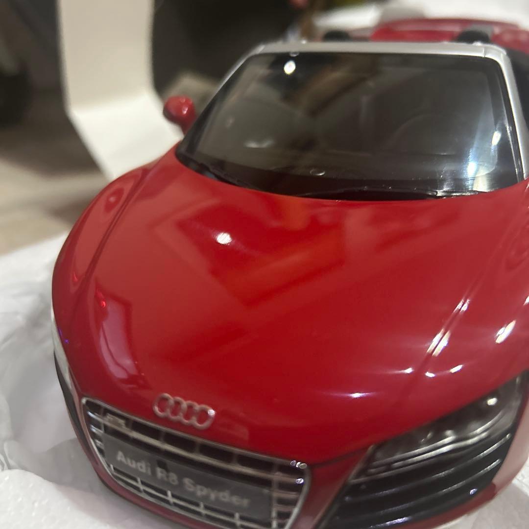 京商　1/18 アウディＲ８スパイダー