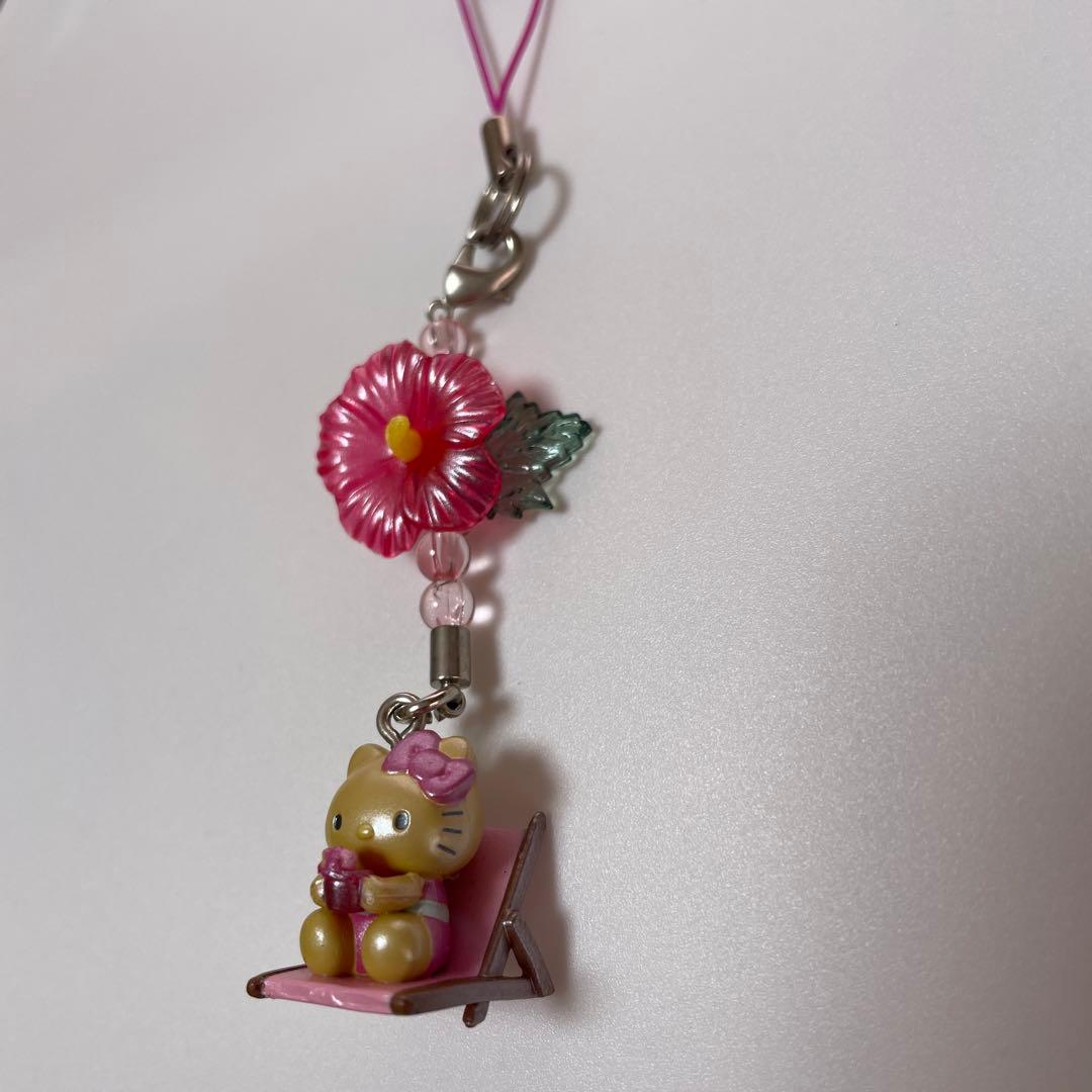 【美品】ハローキティ 根付 ハイビスカス 日焼け ビーチチェア ストラップ