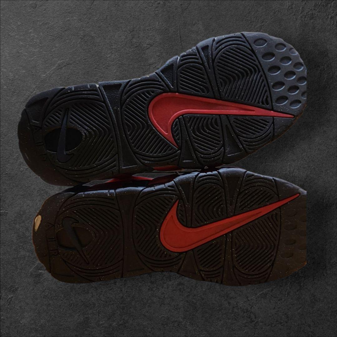 NIKEエアモアアップテンポ96Black and University Red