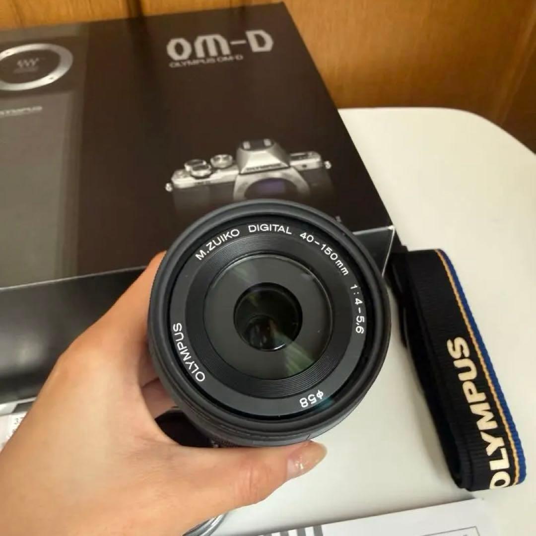 デジタルカメラ OLYMPUS OM-D E-M10 Mark II