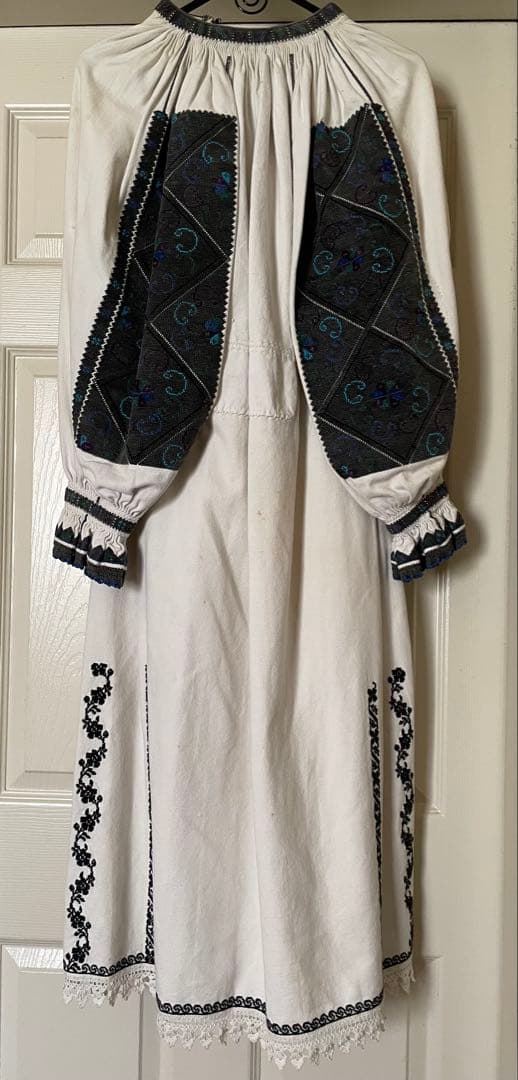 【最終値下げ】vintage 刺繍ワンピース