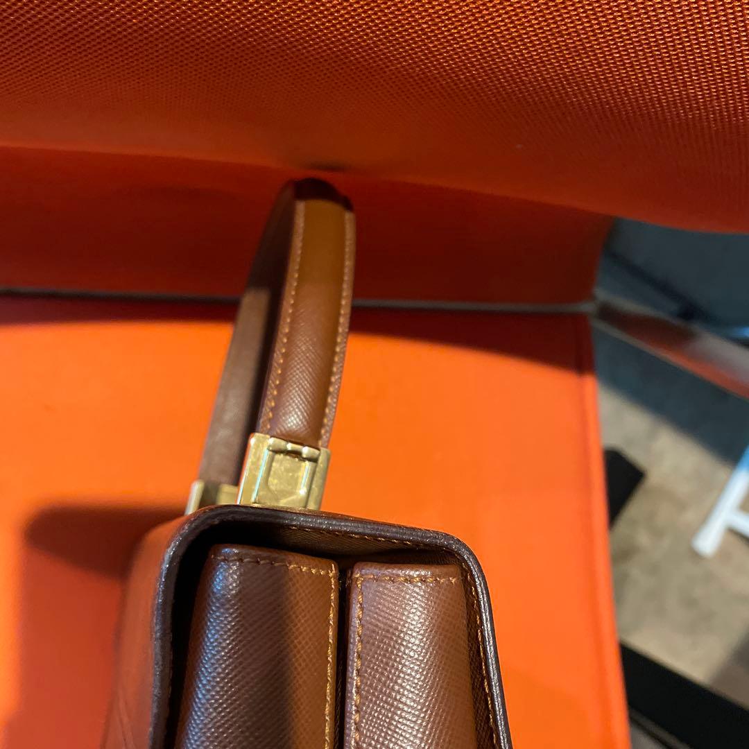 ferragamoハンドバック