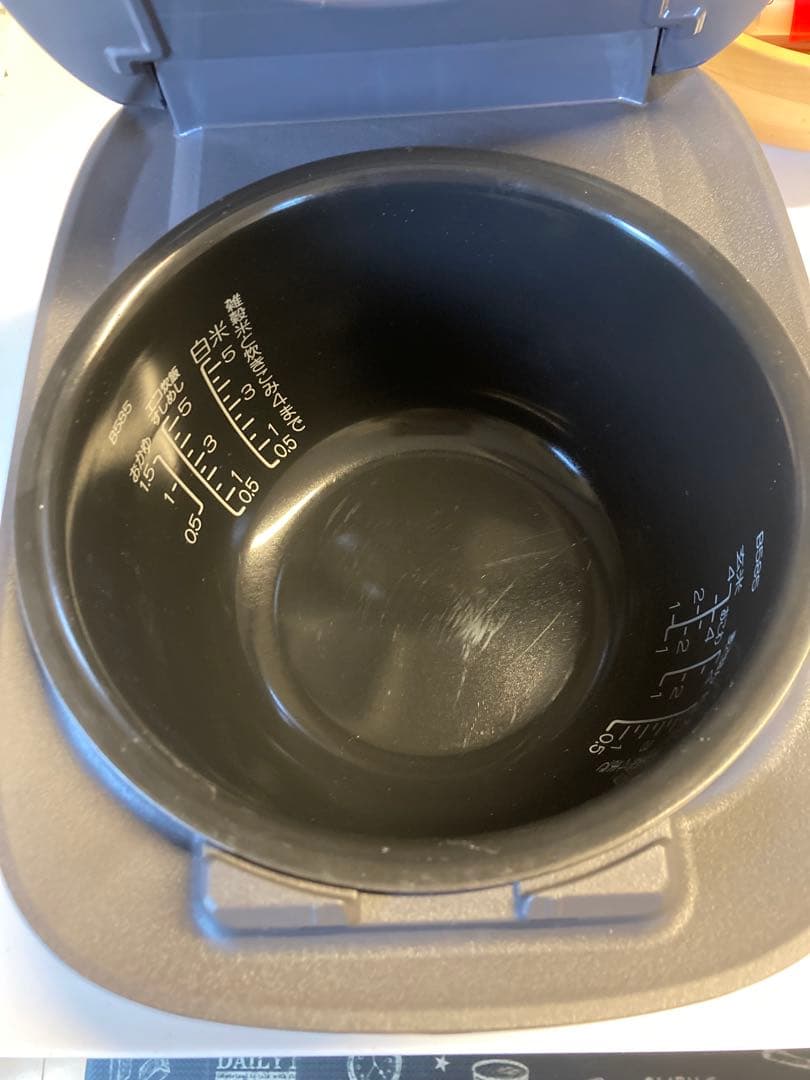 NW-QB10-BZ IH炊飯ジャー 豪熱大火力　5.5合炊き 美品