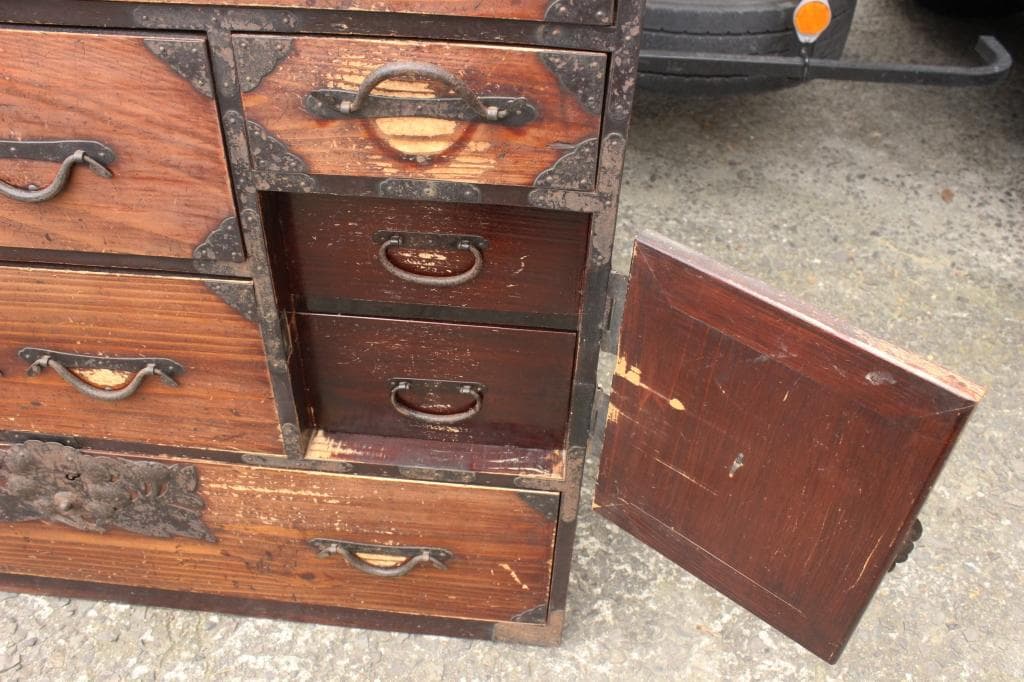 時代物 古い衣装箪笥 古民家 和風 骨董 時代箪笥 インテリア 古家具 古民具