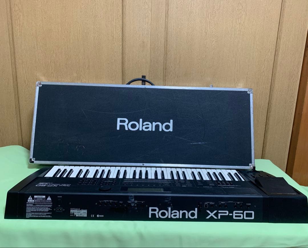 Roland XP-60 ミュージックワークステーション ハードケース付き