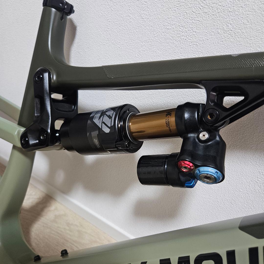 Mサイズ Altitude Carbon rockymountain