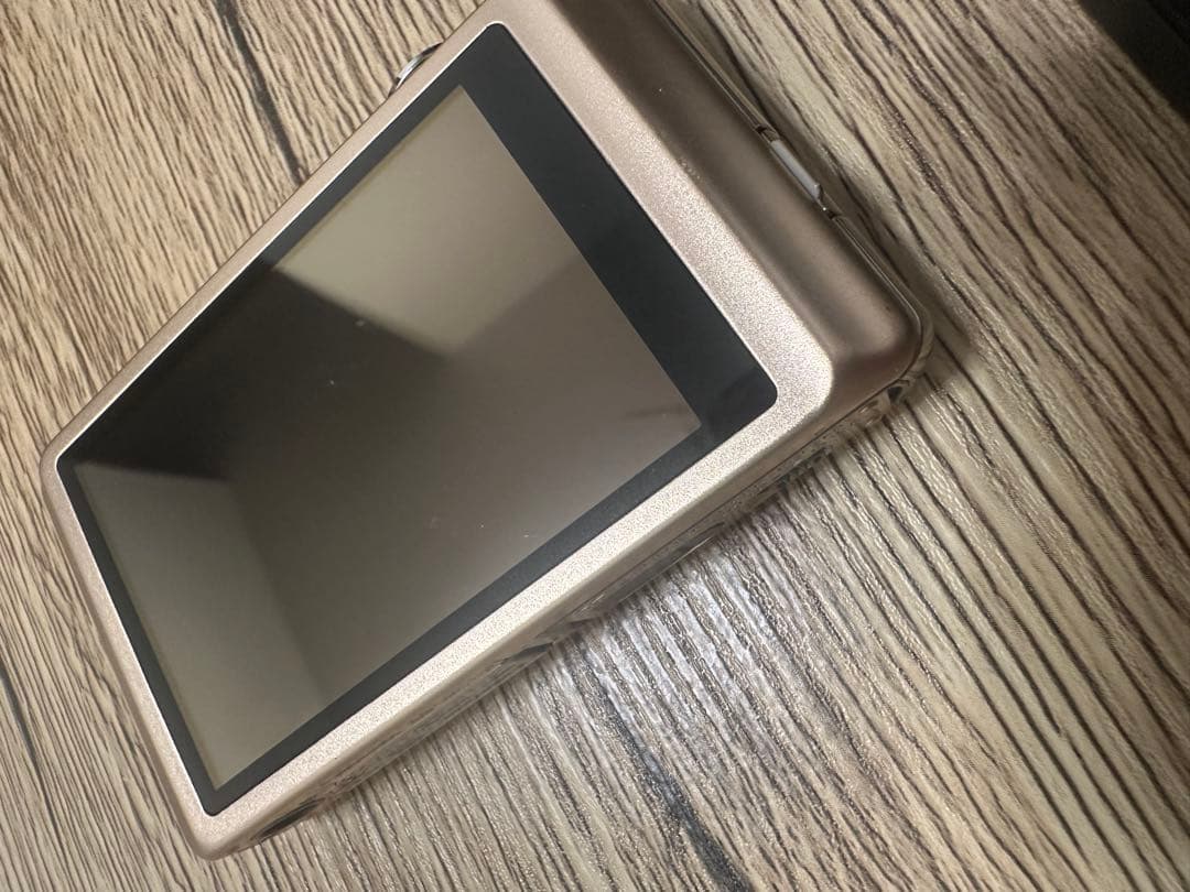 美品　パナソニック　LUMIX コンパクトデジカメ　DMC-FH7　ゴールド