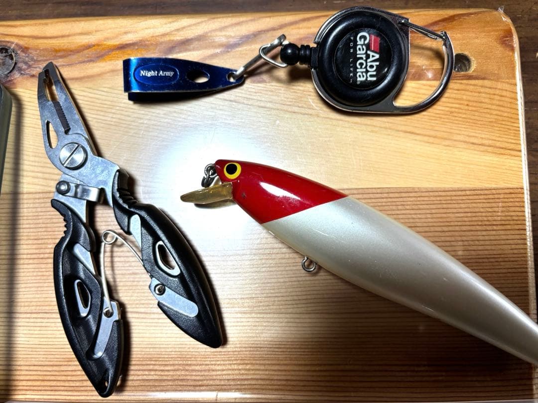 バス釣り引退　ルアー釣りセット　バス釣りセット　ケース付きルアー　OLDタックル