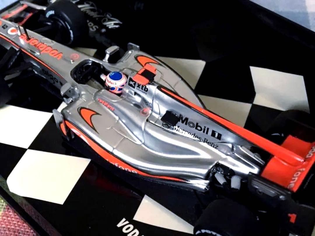 ミニチャンプス 1/43 マクラーレン・メルセデス MP4-25 J. バトン