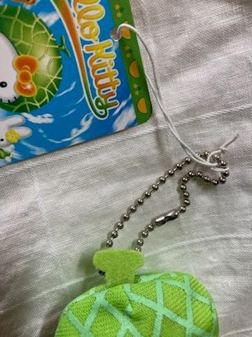 h*K様 【タグ付き・美品】サンリオハローキティ メロン帽子キーホルダー2004