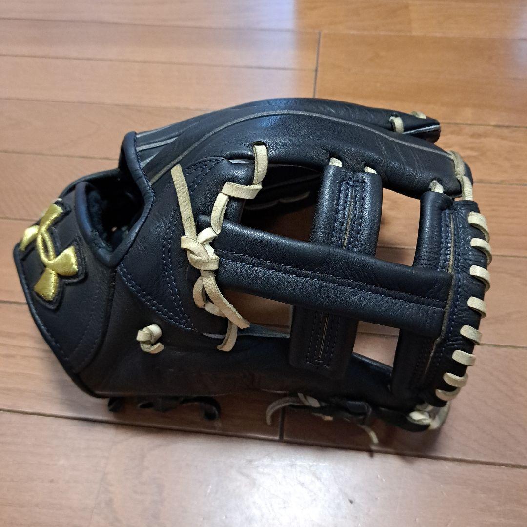 アンダーアーマー硬式内野手用グローブ