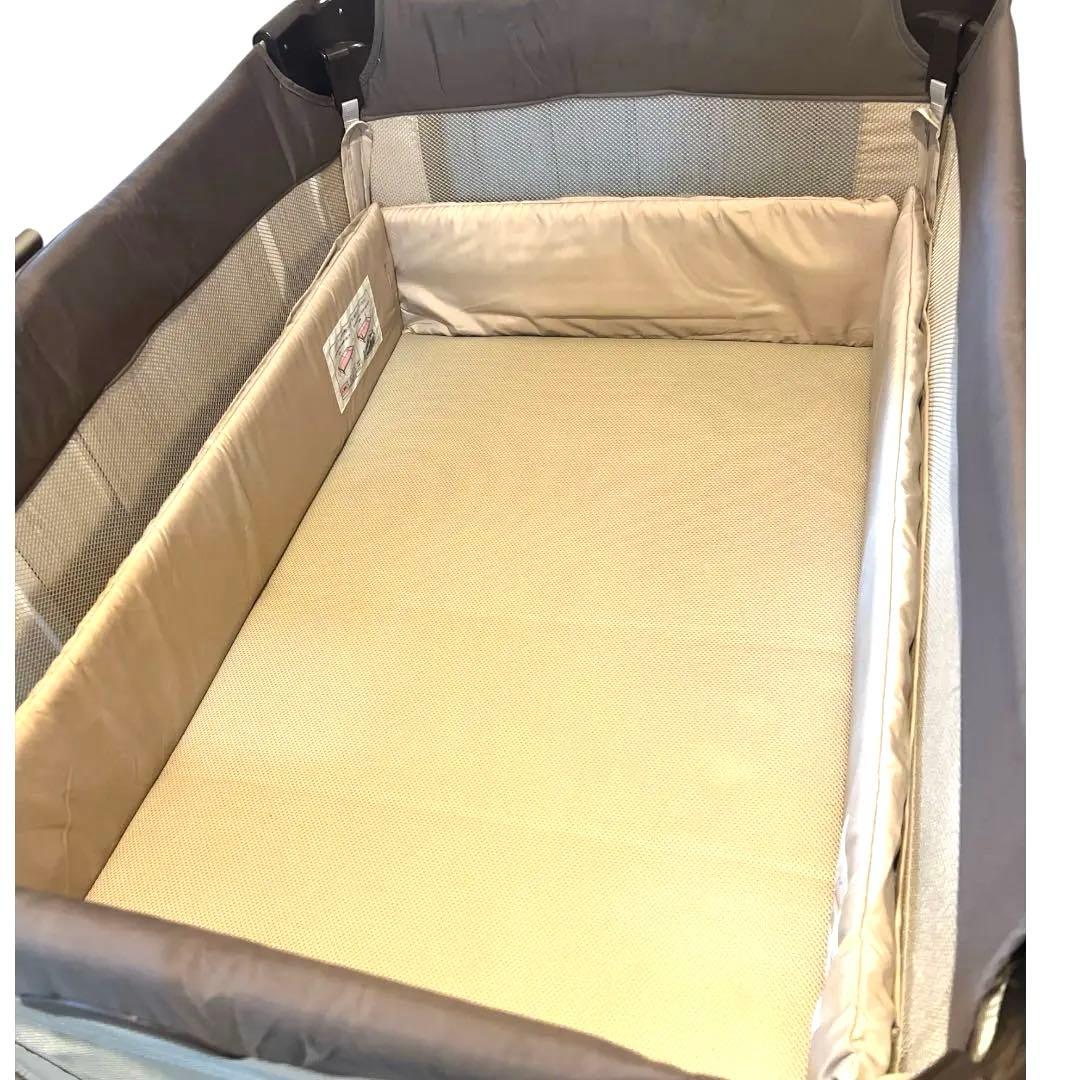 【美品】Aprica ココネルエアー 66047 折り畳み ベビーベッド