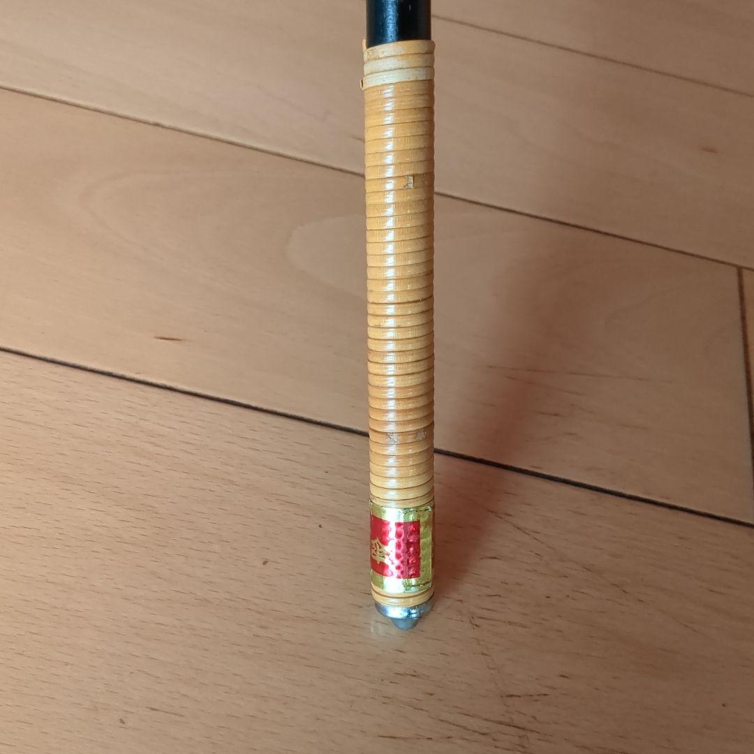 伝統的な赤い和傘