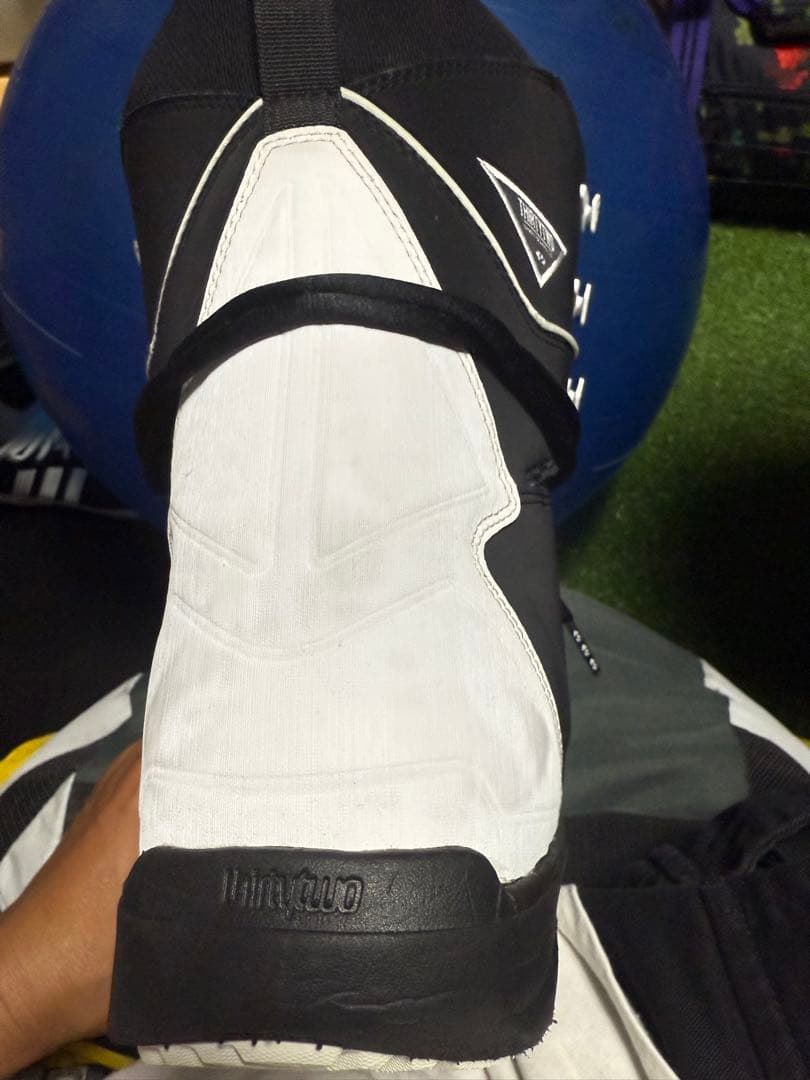 thirtytwo スノーボードブーツ W7.5