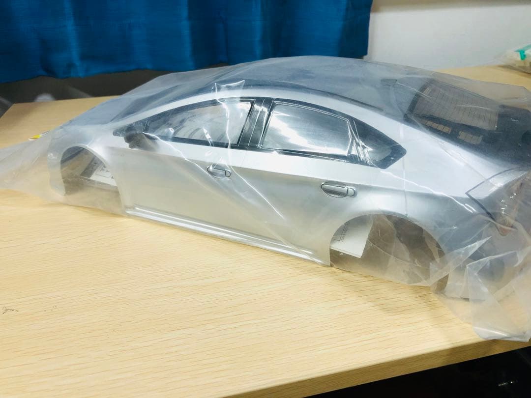 トヨタ プリウス 2010年モデル RCカー用ボディ 1/10スケール