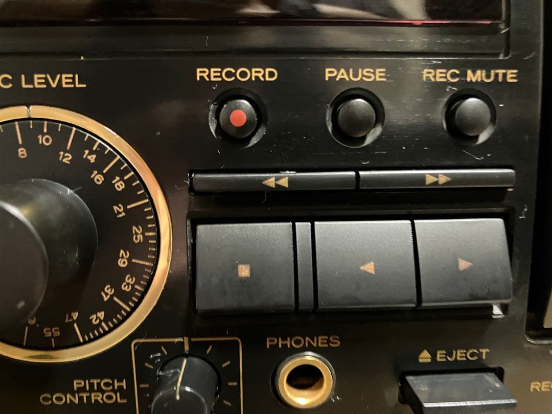 【動作品】TEAC W-790R ダブルカセットデッキ／カセットテープ付き