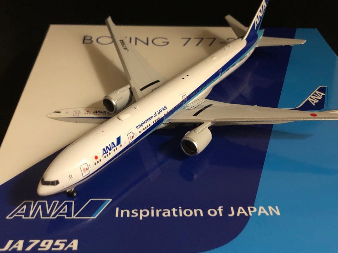 航空機・ヘリコプター ANA 777-300ER JA795A