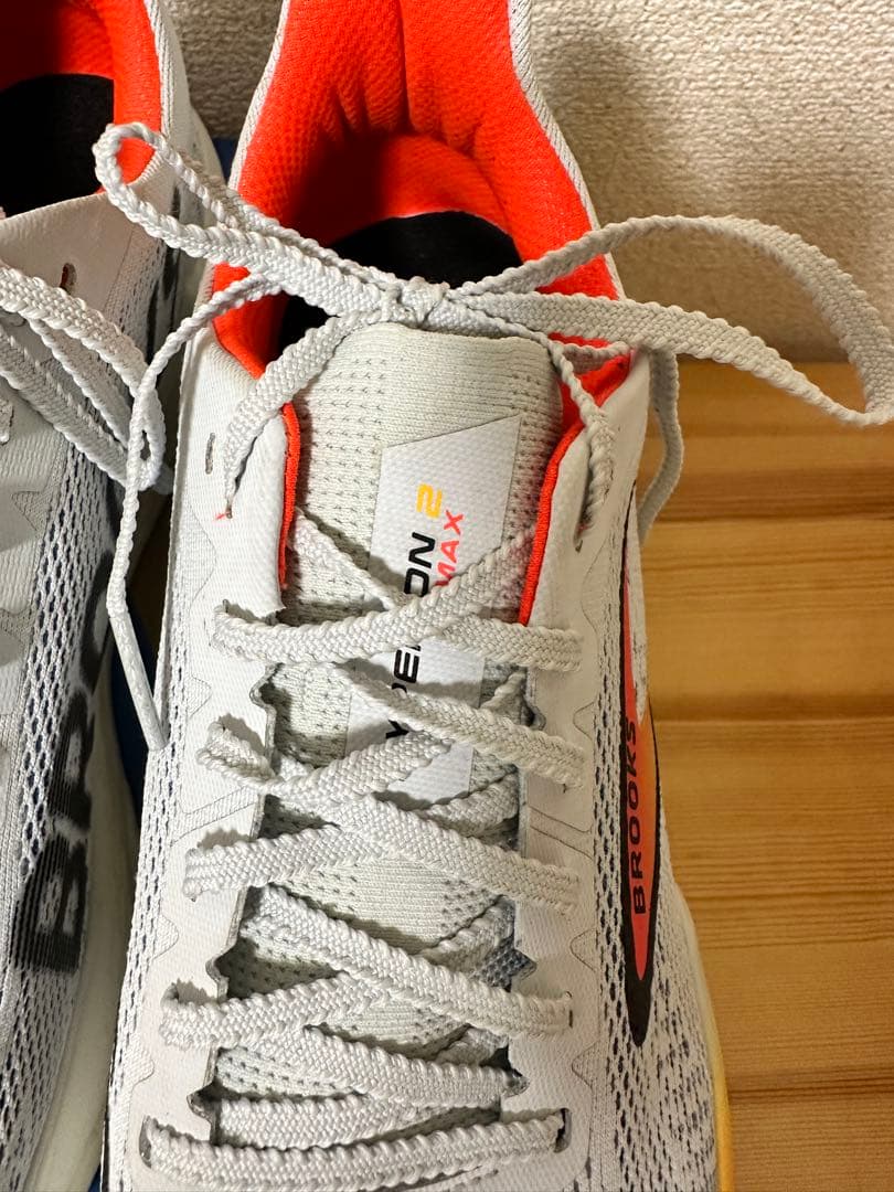 ハイペリオンマックス2 BROOKS Hyperion Max 2 27.5cm