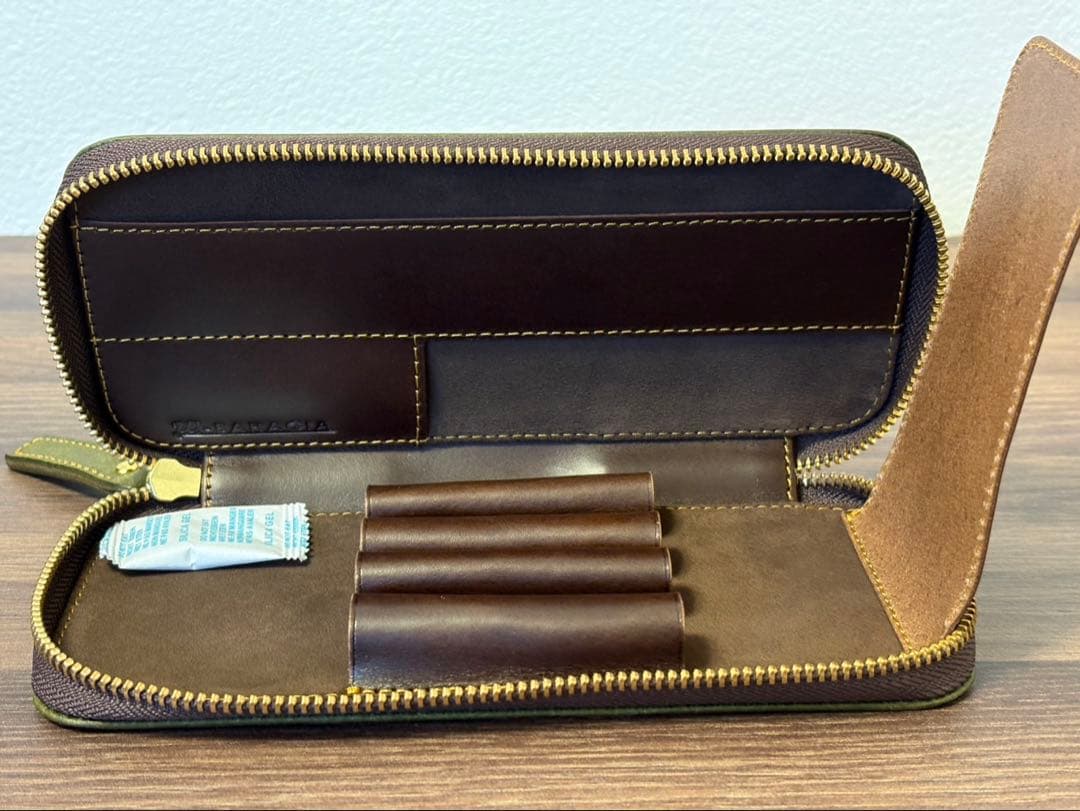 バハギア Bahagia ラウンドジップペンケース プエブロ オリーバ