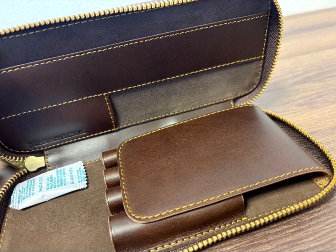 バハギア Bahagia ラウンドジップペンケース プエブロ オリーバ