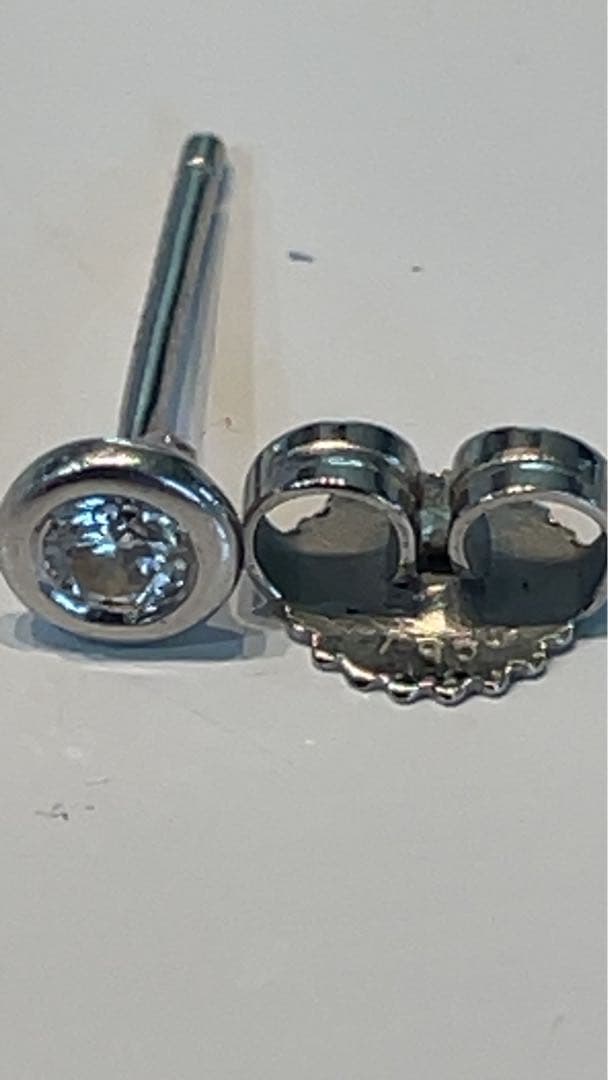 Tiffany プラチナ950 ダイヤモンド バイ ザ ヤード™ ピアス　片耳