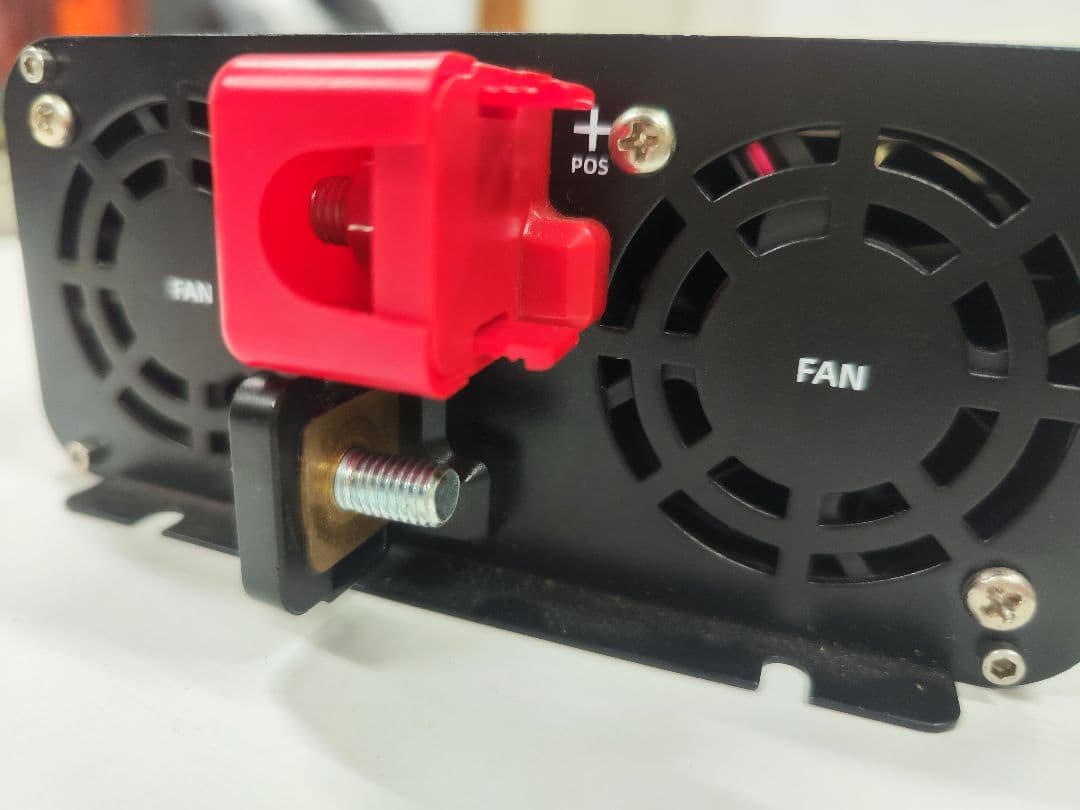 2000W 純正サイン波インバーター　（負極のブラケット紛失）