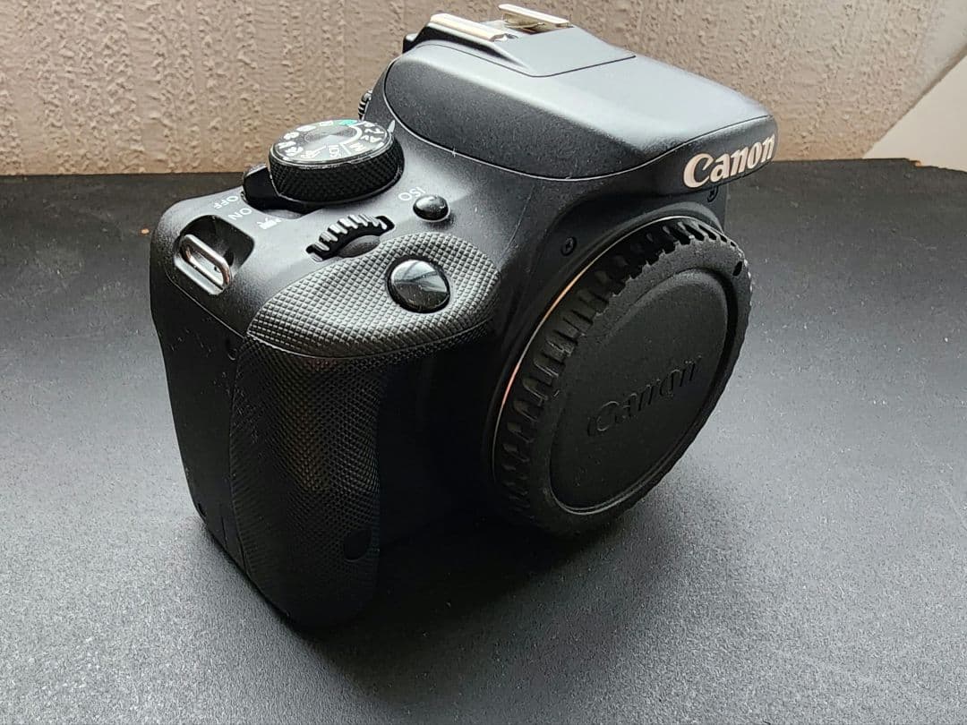 キヤノン　EOS KISS X7　レリーズ16035回