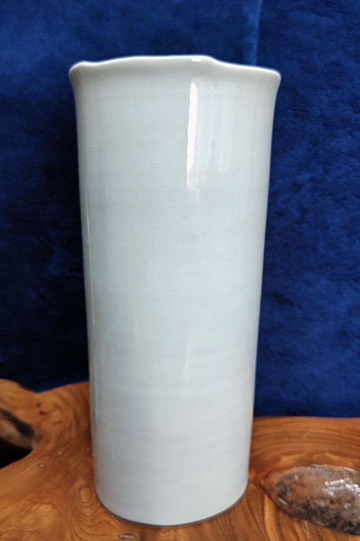 申相浩　釜谷陶房 　白磁花瓶 竹模様 トンボ